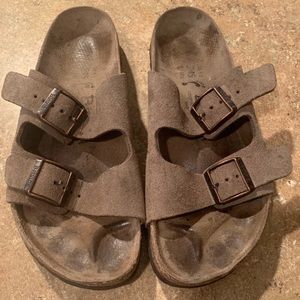 Birkenstocks sz 8 / 38